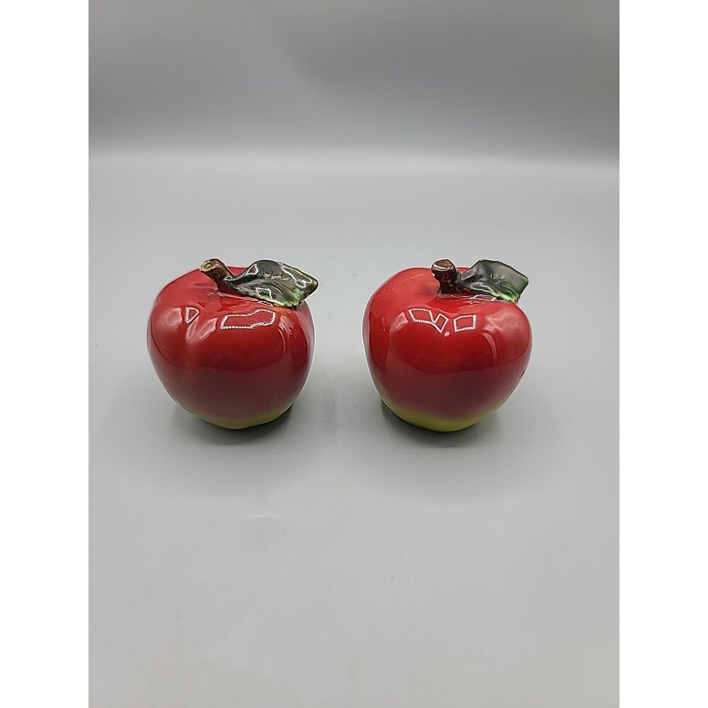 Holt Howard Salt Pepper Shakers Ceramic Kitchen Red Apples Set Vintage 1950s